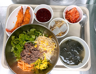 위생적이고 균형잡힌 영양식